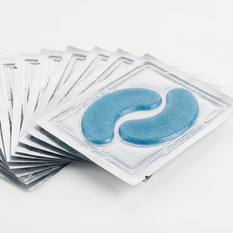 Instantly refresh and de-puff with our Sapphire Chill Collagen Eye Masks. In just 15 minutes, this advanced cooling hydrogel, infused with marine vegan collagen and dual-weight Hyaluronic Acid, firms the delicate under-eye area and provides a deep moisture surge for a plump, revitalized finish. The striking electric blue glitter finish makes these the ultimate high-impact, camera-ready accessory for your skincare routine and GRWM videos.